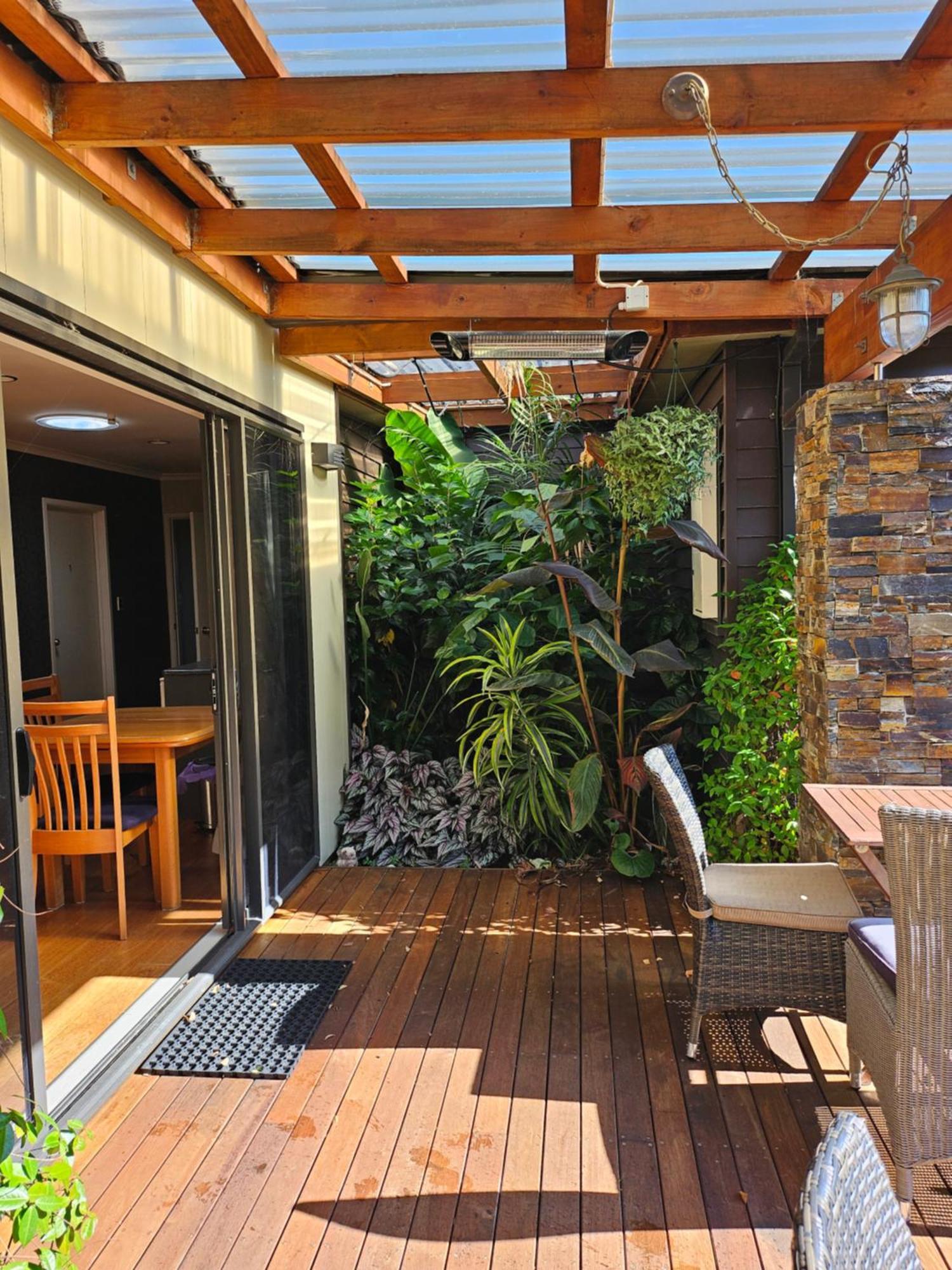 Heta Road B&B New Plymouth Exterior photo