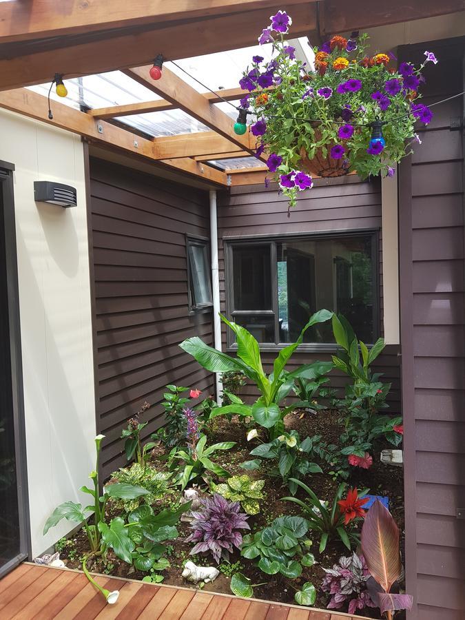 Heta Road B&B New Plymouth Exterior photo