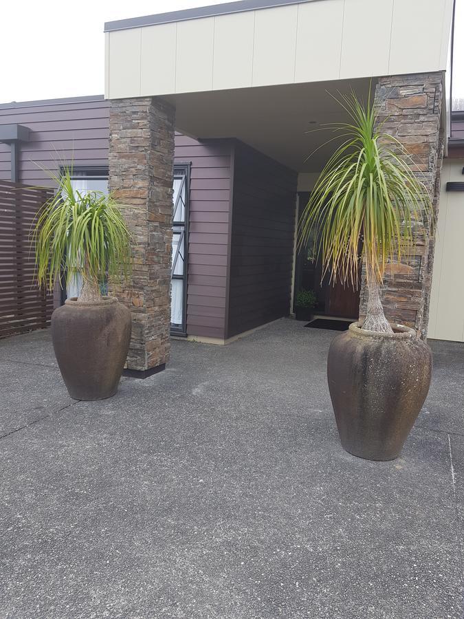 Heta Road B&B New Plymouth Exterior photo